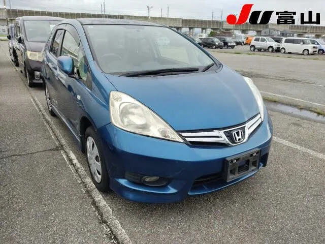 Honda Fit Shuttle GG8 2013